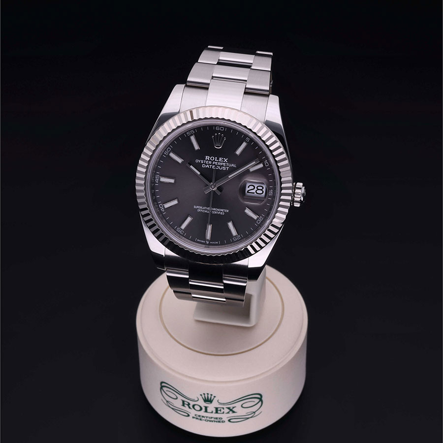 56A88106_02