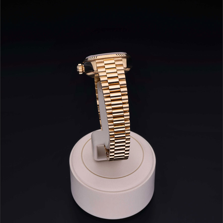 L673038_18