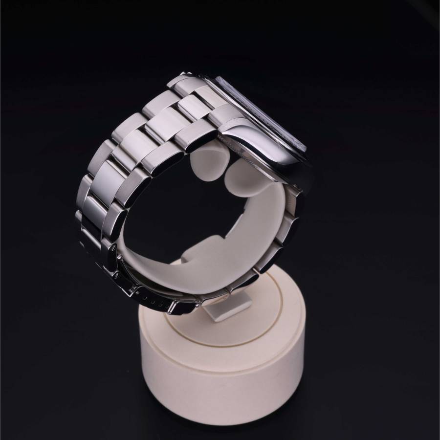 W893843_24