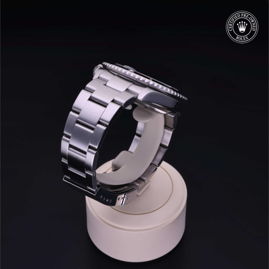 Rolex Oyster Perpetual  Submariner Date (16610)
