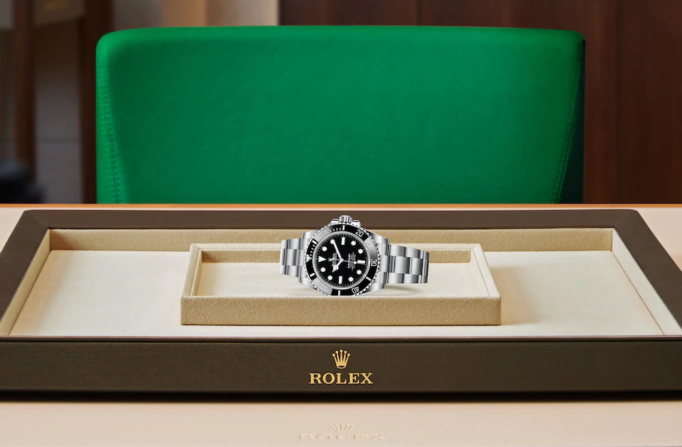 Rolex - Submariner - M124060-0001