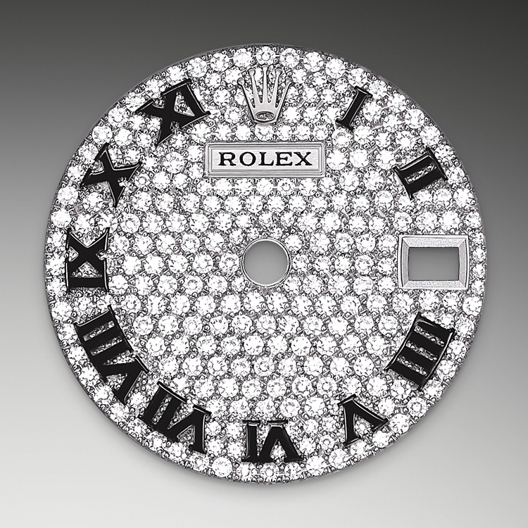 Il quadrante con <i>pavé</i> di diamanti